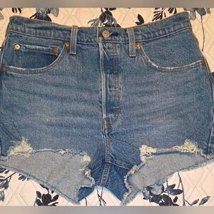 NWT Levi’s 501 Original Shorts Size 30 High Rise Distressed Raw Hem